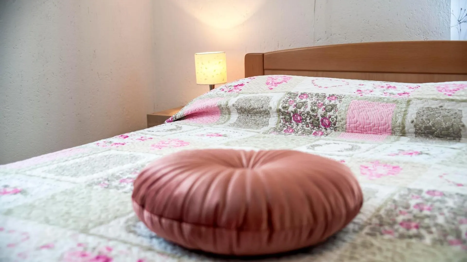Apartments And Room Silvana Rovinj Pensionat