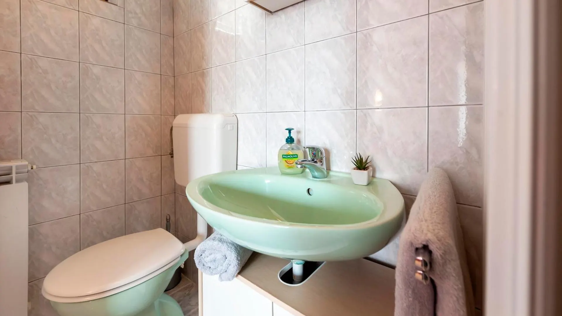 Apartments And Room Silvana Rovinj Guest house