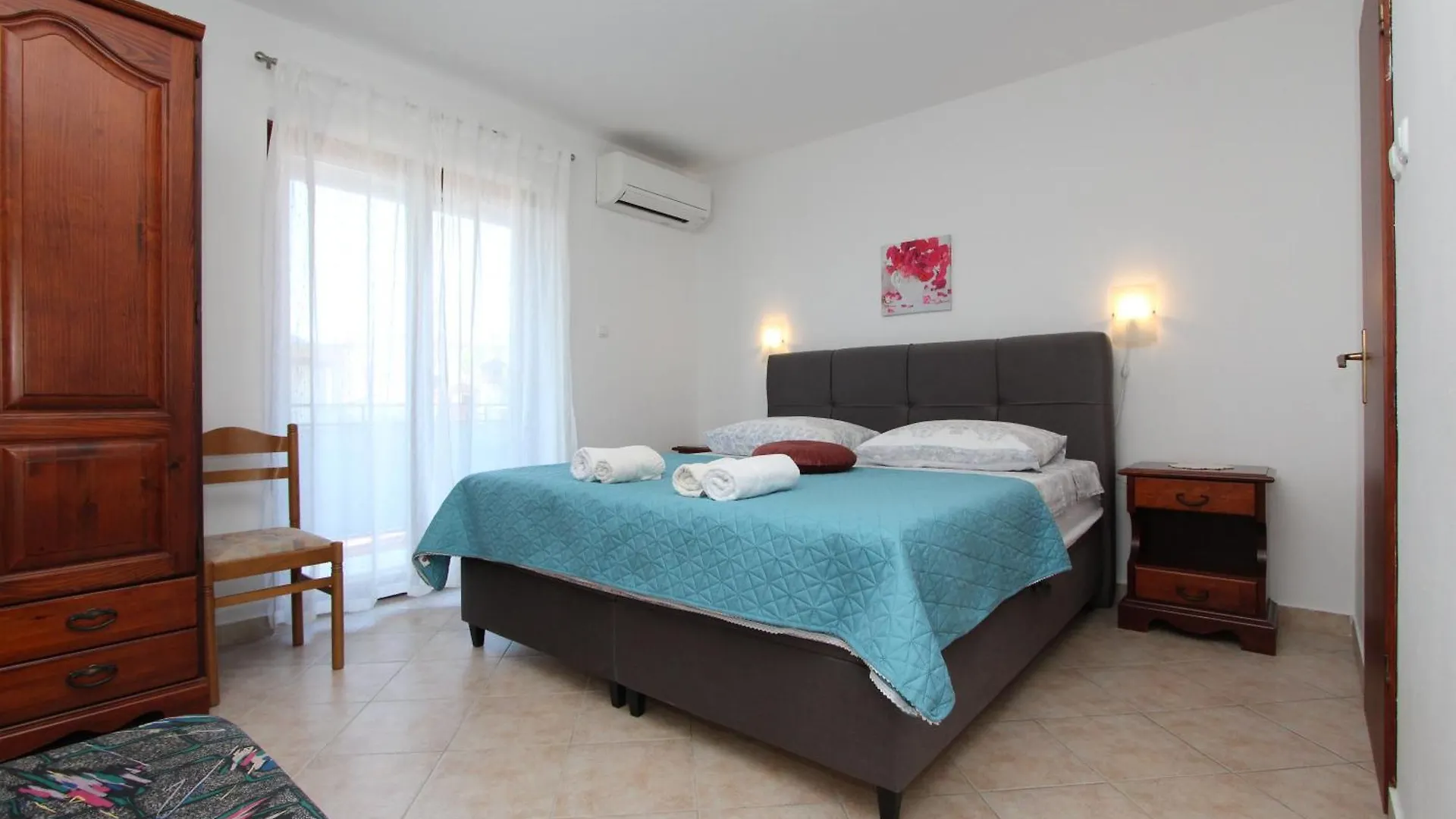 Apartments And Room Silvana Rovinj Guest house