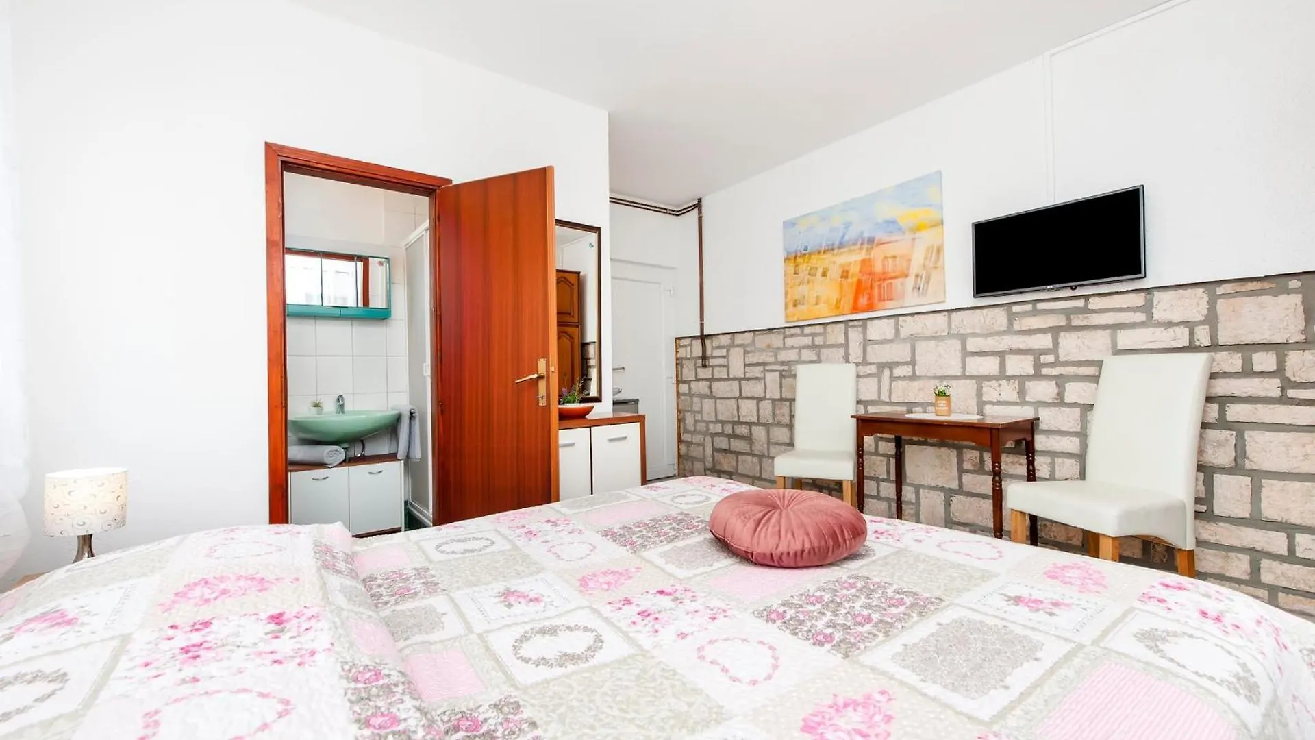 Guest house Apartments And Room Silvana Rovinj
